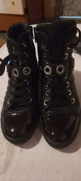 Vând botine Vans 37 cizmulițele 38 c&h