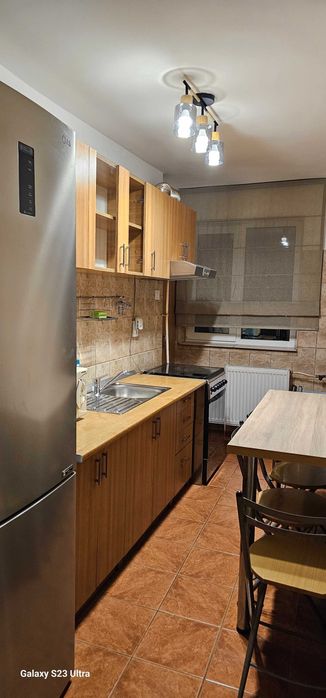 Închiriez apartament pe termen lung