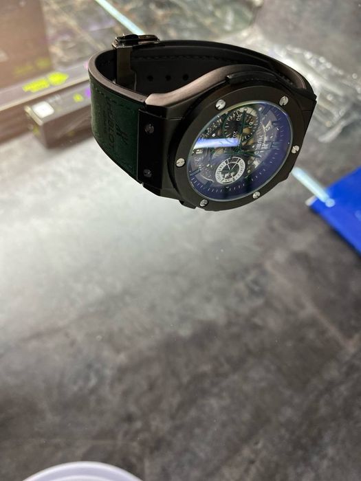 Часы hublot кварцевый