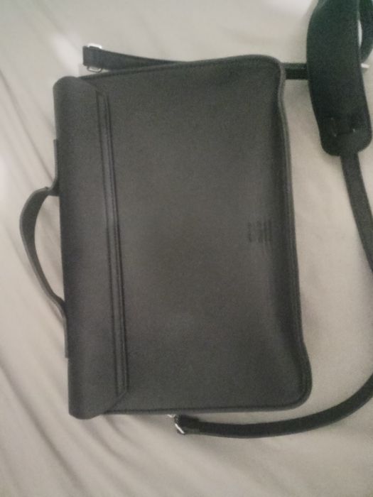 Черная сумка через плечо