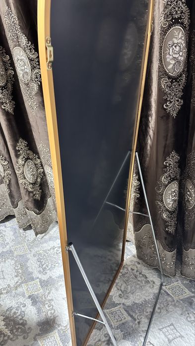 Зеркало напольное