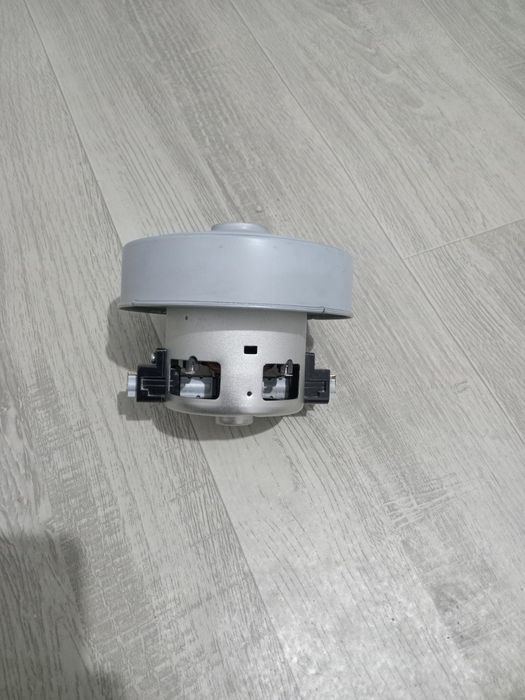 Пылесос маторы новый 2000 ват