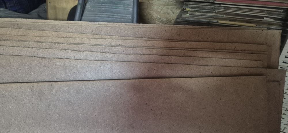 Продам  куски двп