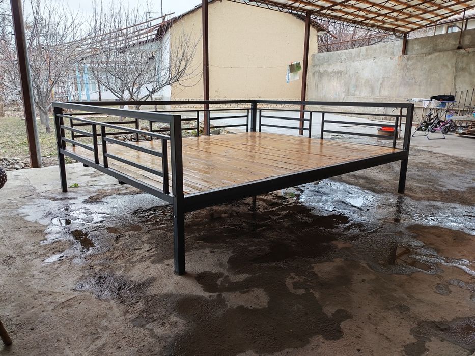 Тапчан металлический в стиле Лофт