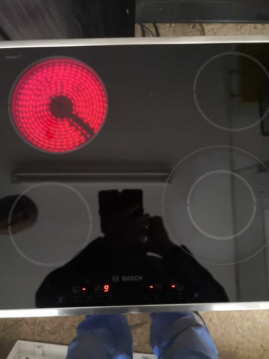 Керамичен плот Бош