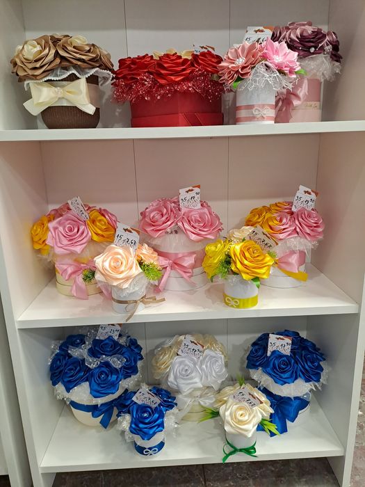 Ръчна изработка на цветя, картички, покани и др