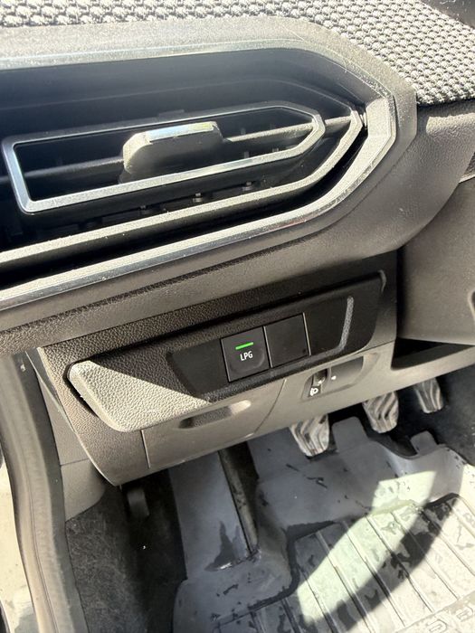 Dacia Logan 2021 60.000 KM GPL FABRICA usor avariate / avariat / lovit / lovite