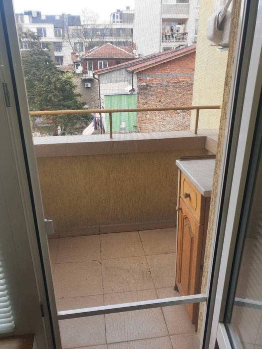 Дава се под наем Тристаен апартамент в София, Банишора - 87 кв.м за 599 € - Снимка #11