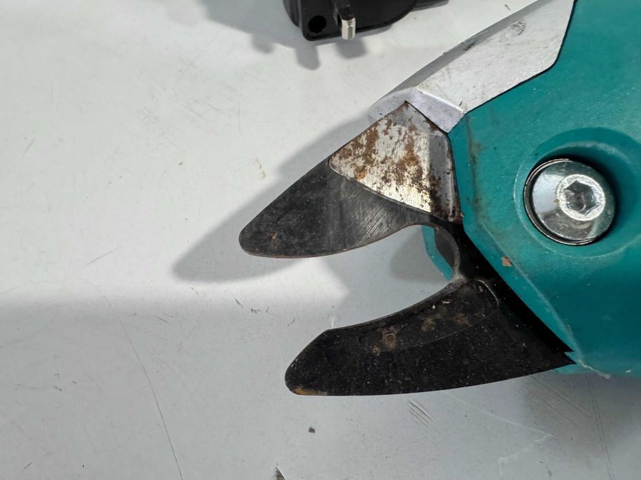 Ножица акумулаторна  BOSCH Ciso / 3.6 V li ion