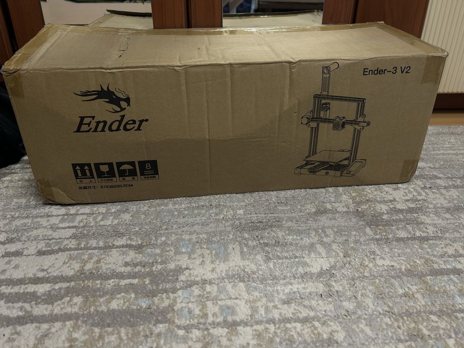 Creality Ender-3 V2 — практически новый