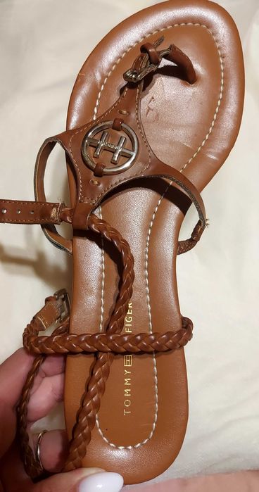 Tomy Hilfiger римски сандали