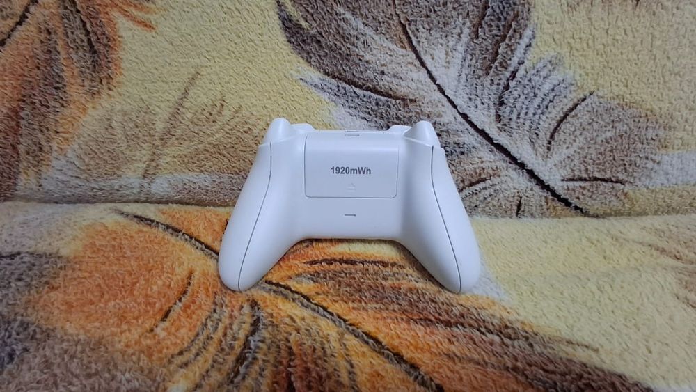 Xbox Series S 512 GB + 2 геймпада + Game Pass Ultimate