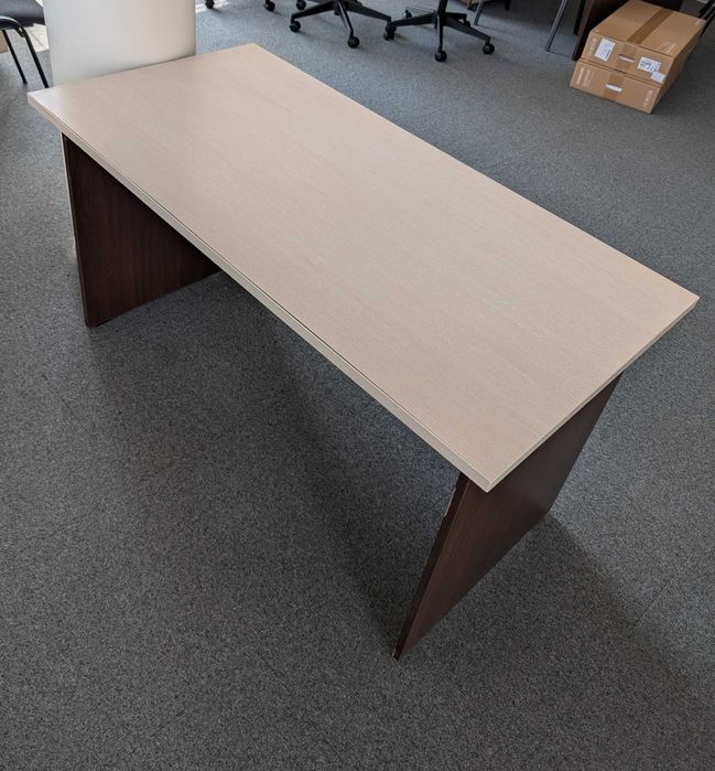 Обикновенно Бюро 68х138х74см