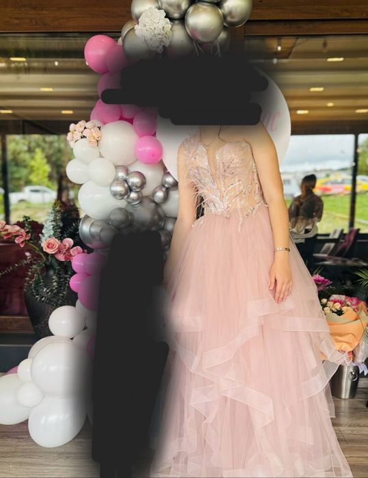 Разкошна бална рокля