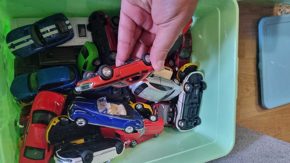 Lot masinute jucarii copii ramase de la cel mic stare foarte buna