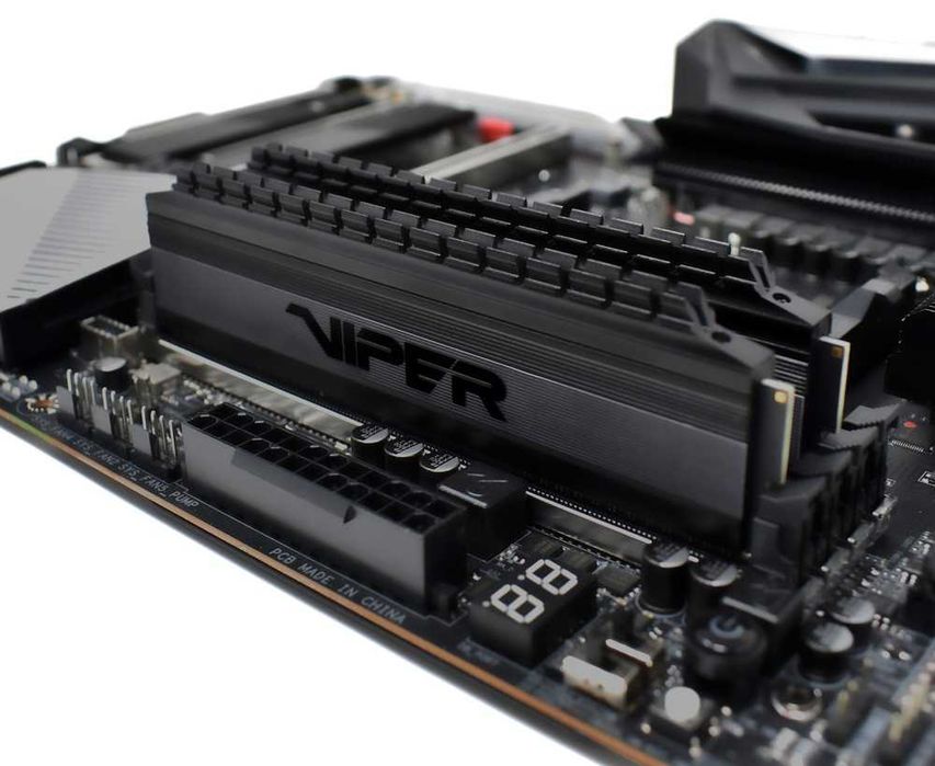 RAM 16GB 2x8gb Patriot VIPER DDR4 4400Mhz CL18-26-26-46 KIT