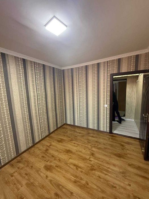 СРОЧНО !! Продается квартира в Яшнабаде 1/2/4 ( 20 кв/м ) Авиасозлар 3