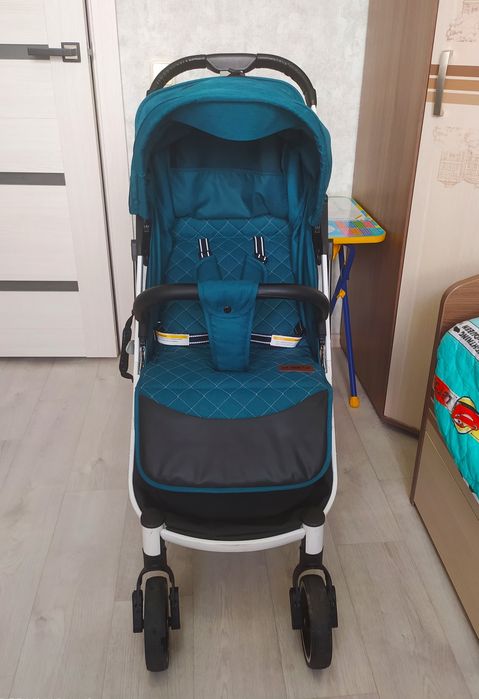 Детская коляска  .