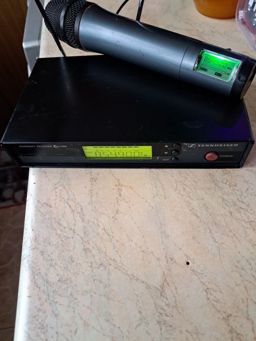 Микрофон с приемник Sennheiser