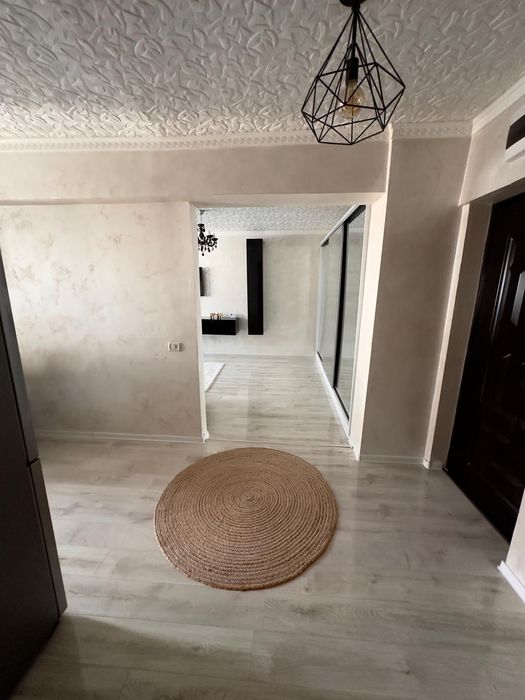 Vând apartament doua camere