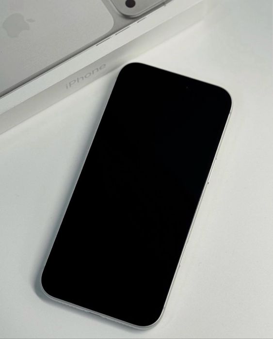 Iphone 17 pro white