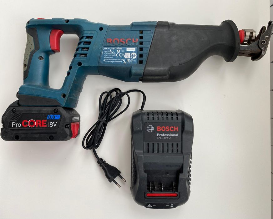 Bosch GSA 18 V-LI ProCORE 8Ah  GAL 1880 CV