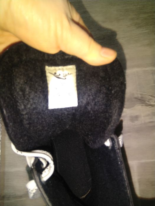 Продам коньки новые