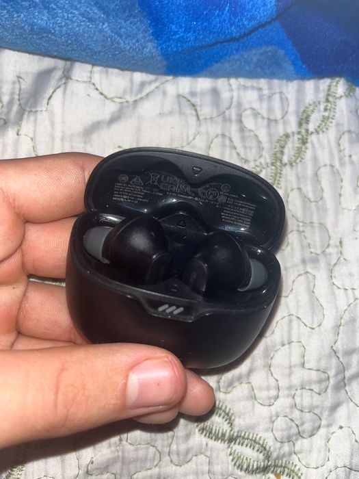 Casti JBL TUNE 245NC tws