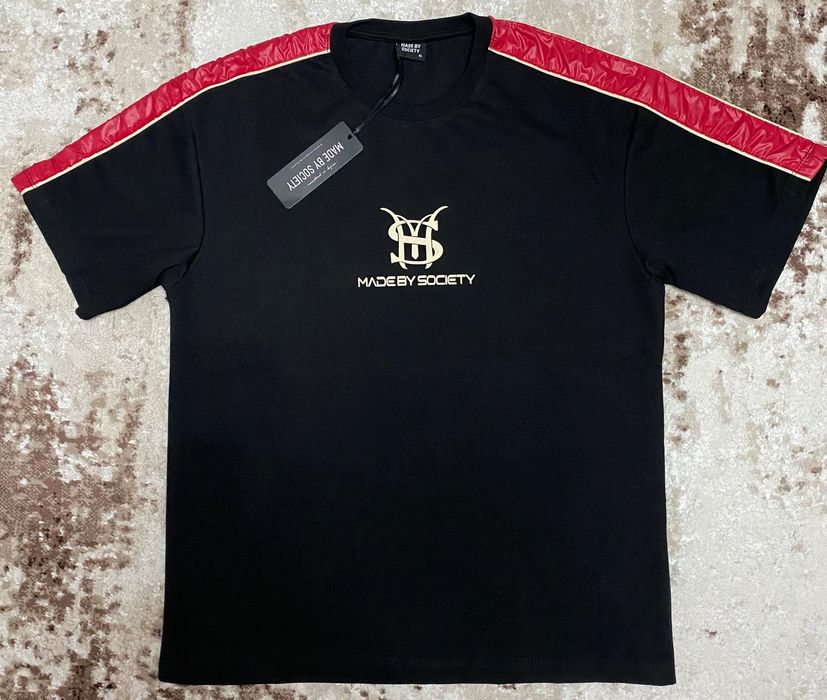 Vând compleu nou de bărbați Made by Society ( din 3 piese )