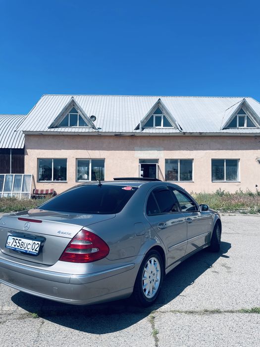 Mercedes-Benz w211