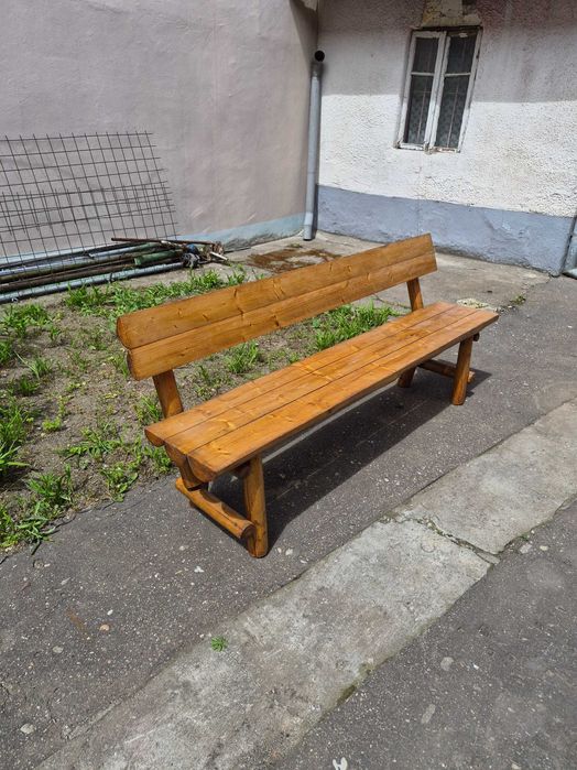 Vand masa și banci din lemn masiv