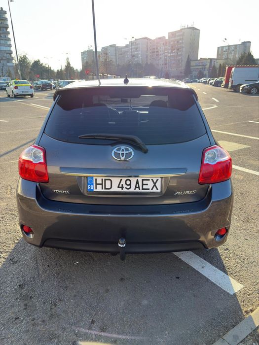 Toyota Auris 2011