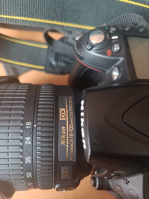 Nikon D90 и обектив Nikkor AF-S 18-105 DX
