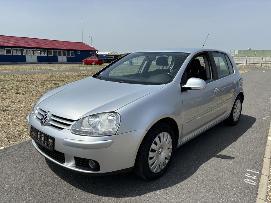 Golf 5 Tour-Benzina 1.6 MPI-2007