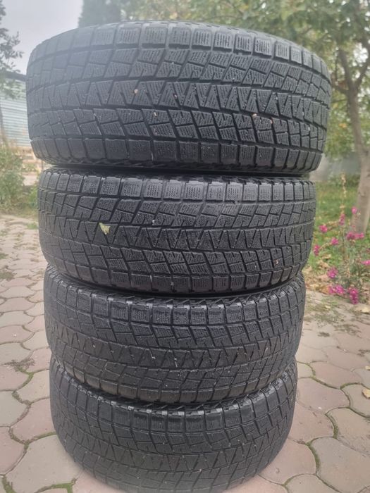 Зимняя резина Bridgestone Прадо