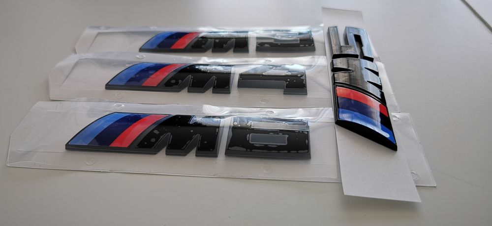 Emblema Logo Bmw M 2 3 4 5 6  M3 M4 M5 M6 Negru Lucios