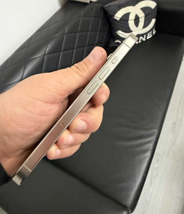 iPhone 15 Pro Natural Titanium, 256GB