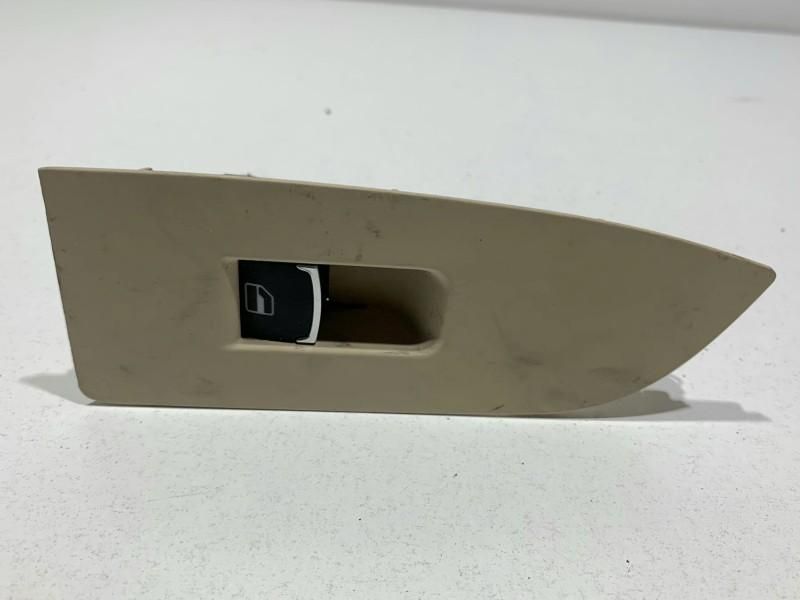 Buton comanda geam electric stanga spate Volkswagen Passat CC 3C886737