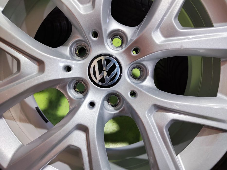 17 5x112 Vw Passat Touran Caddy Skoda лети джанти 5х112