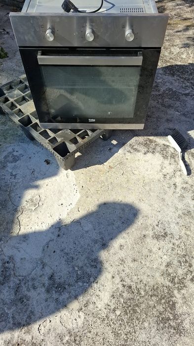Vand cuptor electric si pe gaz.