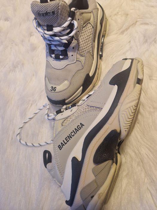 Vând  Balenciaga