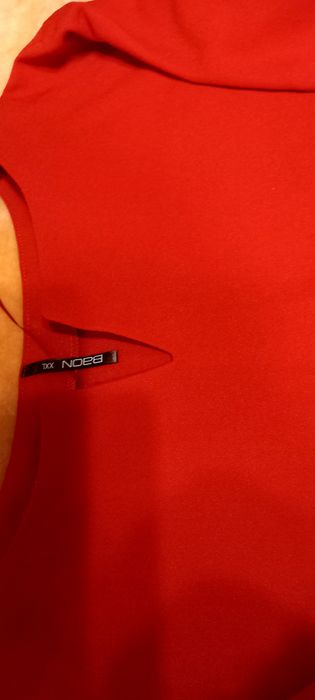 Платья  коктельные размер 54 56р 54-56 чёрное и красное