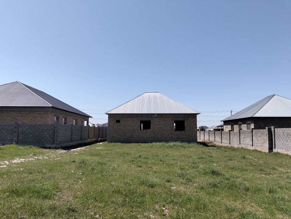 Продается не достроенный дом