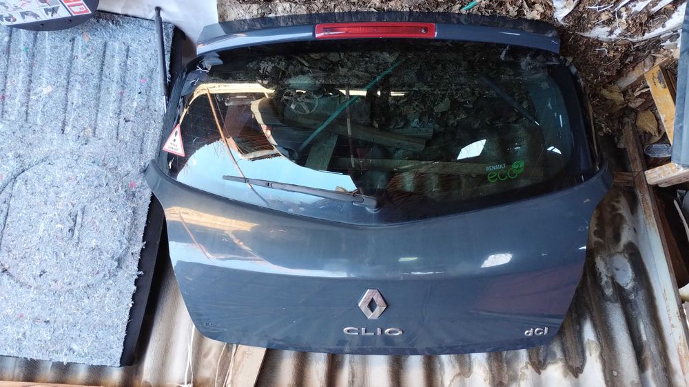 На части Клио 1,5 dci, 75Hp, 2012 г, двигател 164000 км.
