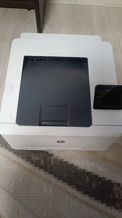 Лазерный цветной принтер