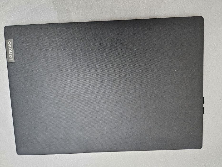 Lenovo V15- IGL  82C3
