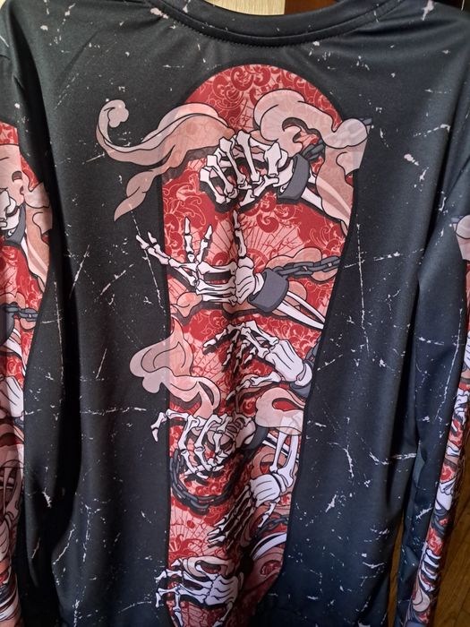 Кофты  с принтом с длинным рукавом