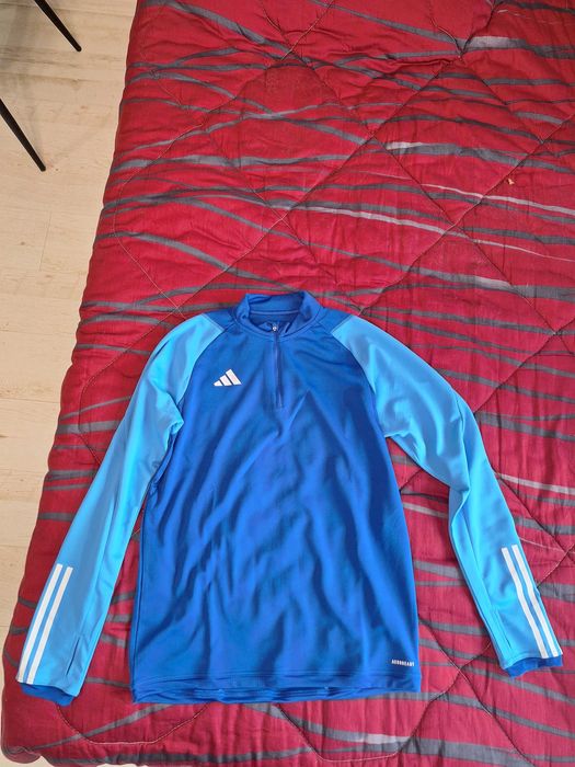 Спортна блуза Adidas(размер L)