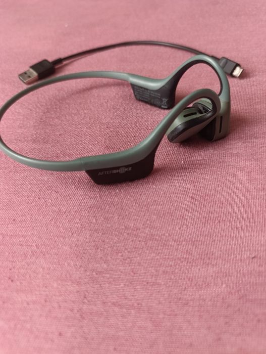 Безжични слушалки Aftershockz Trekz AIR !!