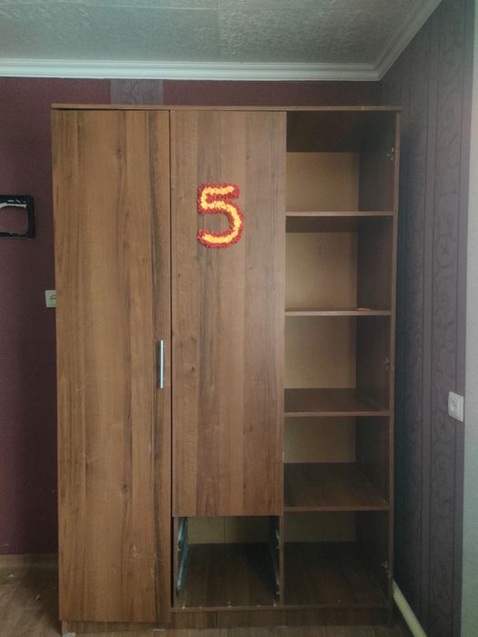 Шкаф для одежды.